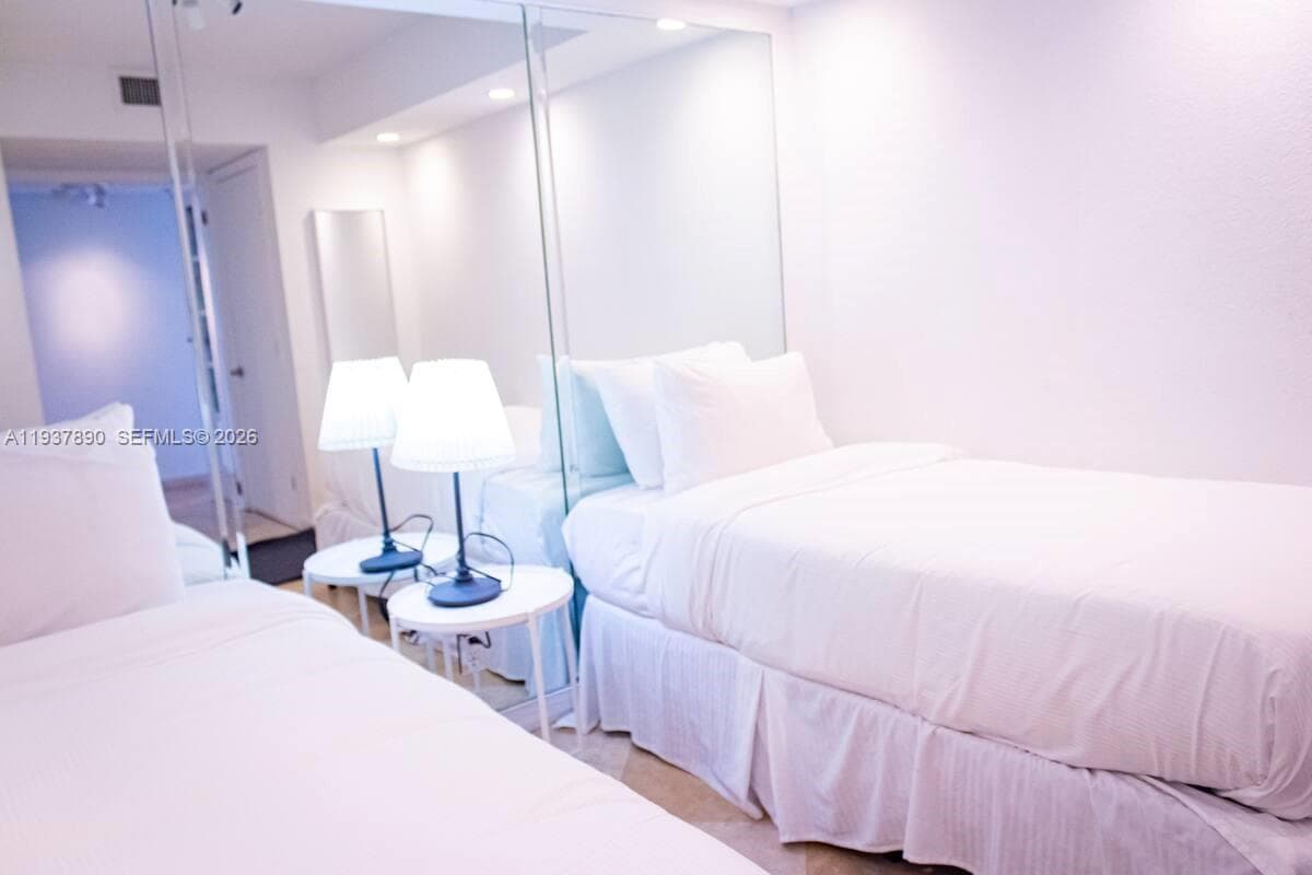 1717 N Bayshore Dr # 4141, Miami FL 33132 — 25