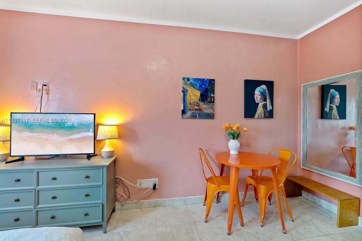 255 W 24th St # 234, Miami Beach FL 33140 — 5