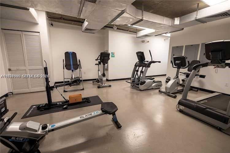 455 NE 25th St # 407, Miami FL 33137 — 36