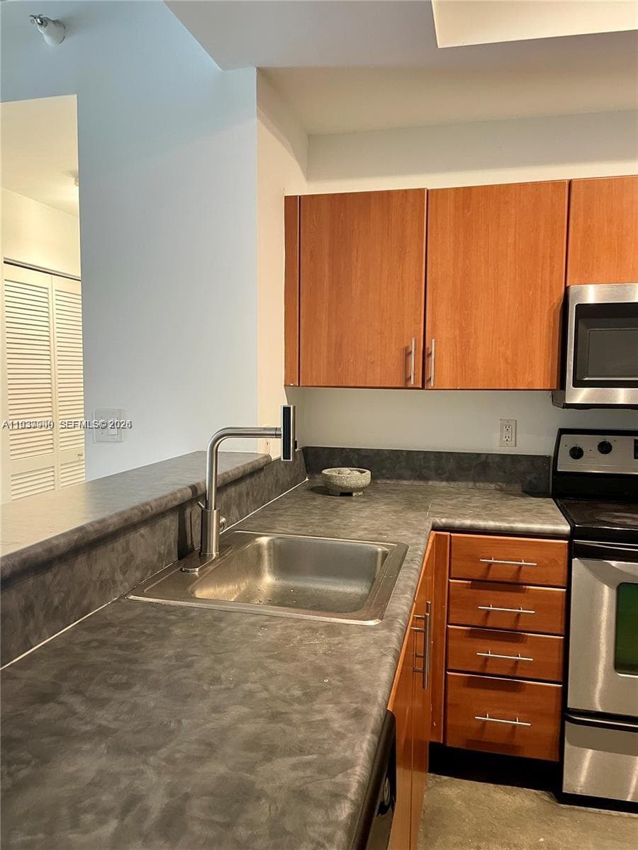 455 NE 25th St # 407, Miami FL 33137 — 5