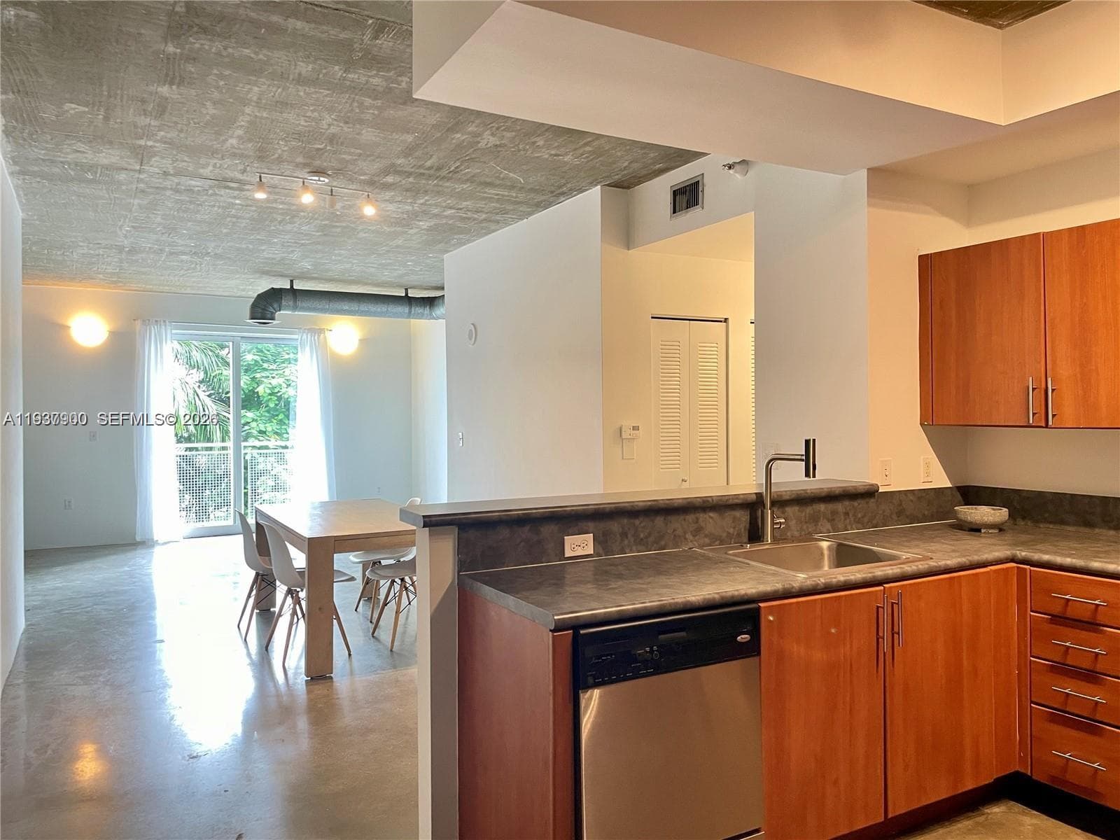 455 NE 25th St # 407, Miami FL 33137 — 9