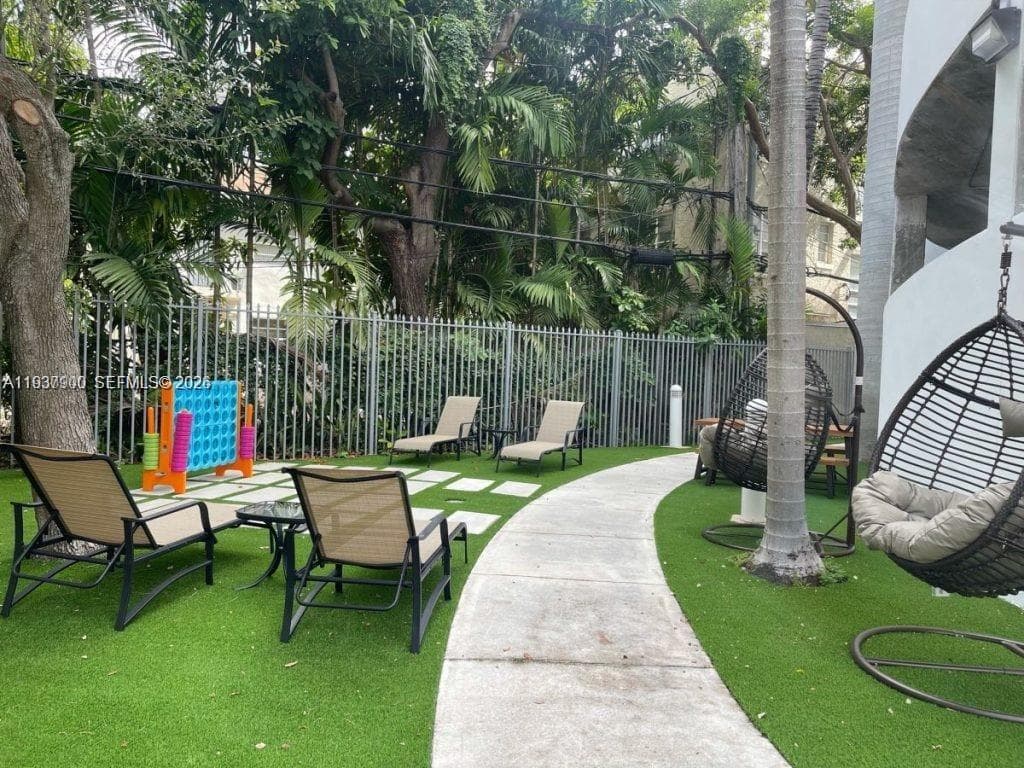 455 NE 25th St # 407, Miami FL 33137 — 49