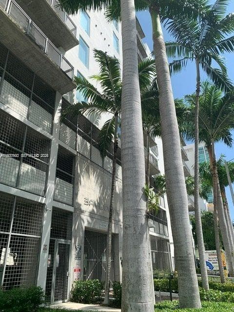 455 NE 25th St # 407, Miami FL 33137 — 41