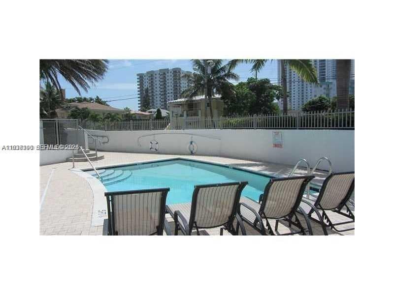 455 NE 25th St # 407, Miami FL 33137 — 45