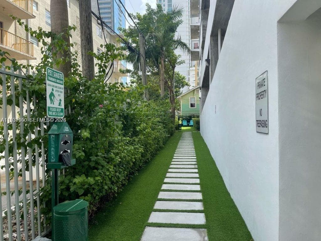 455 NE 25th St # 407, Miami FL 33137 — 48