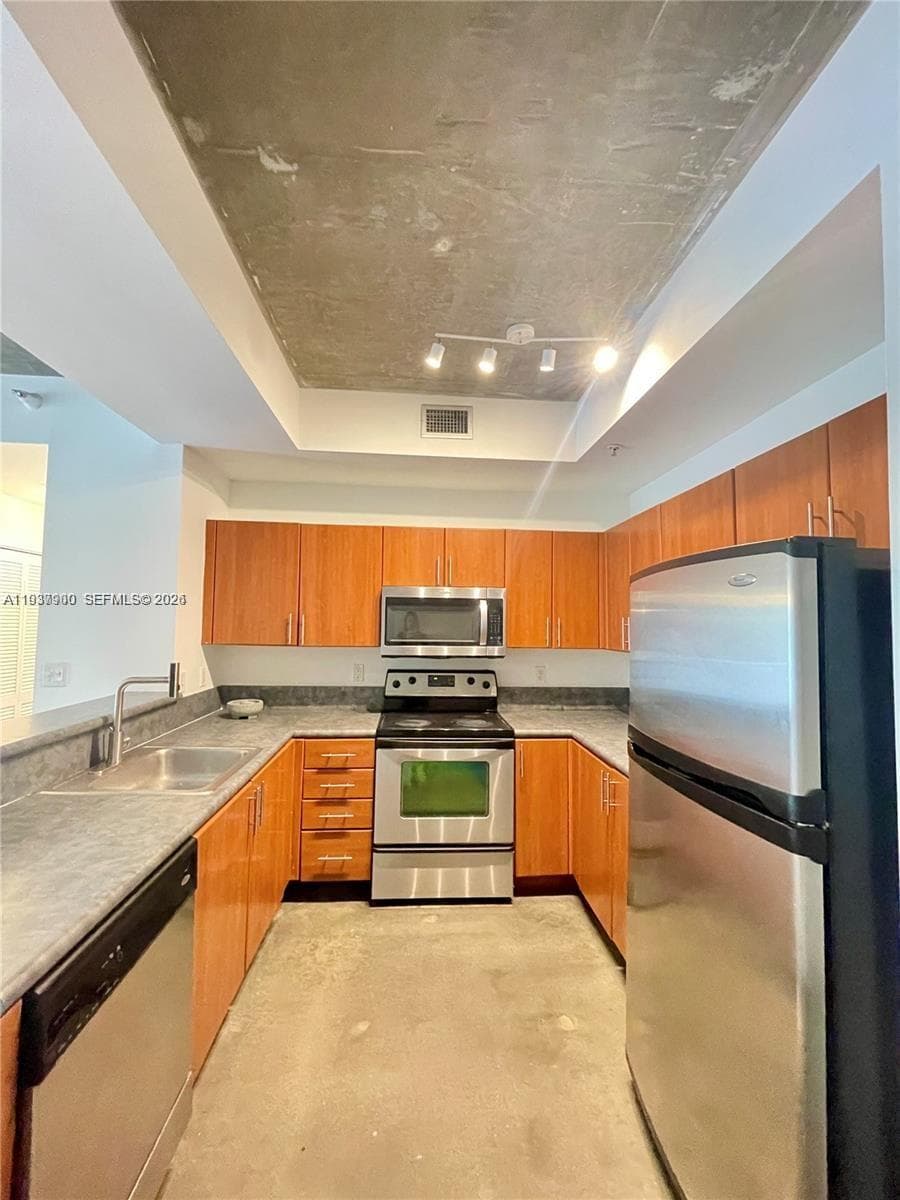 455 NE 25th St # 407, Miami FL 33137 — 8