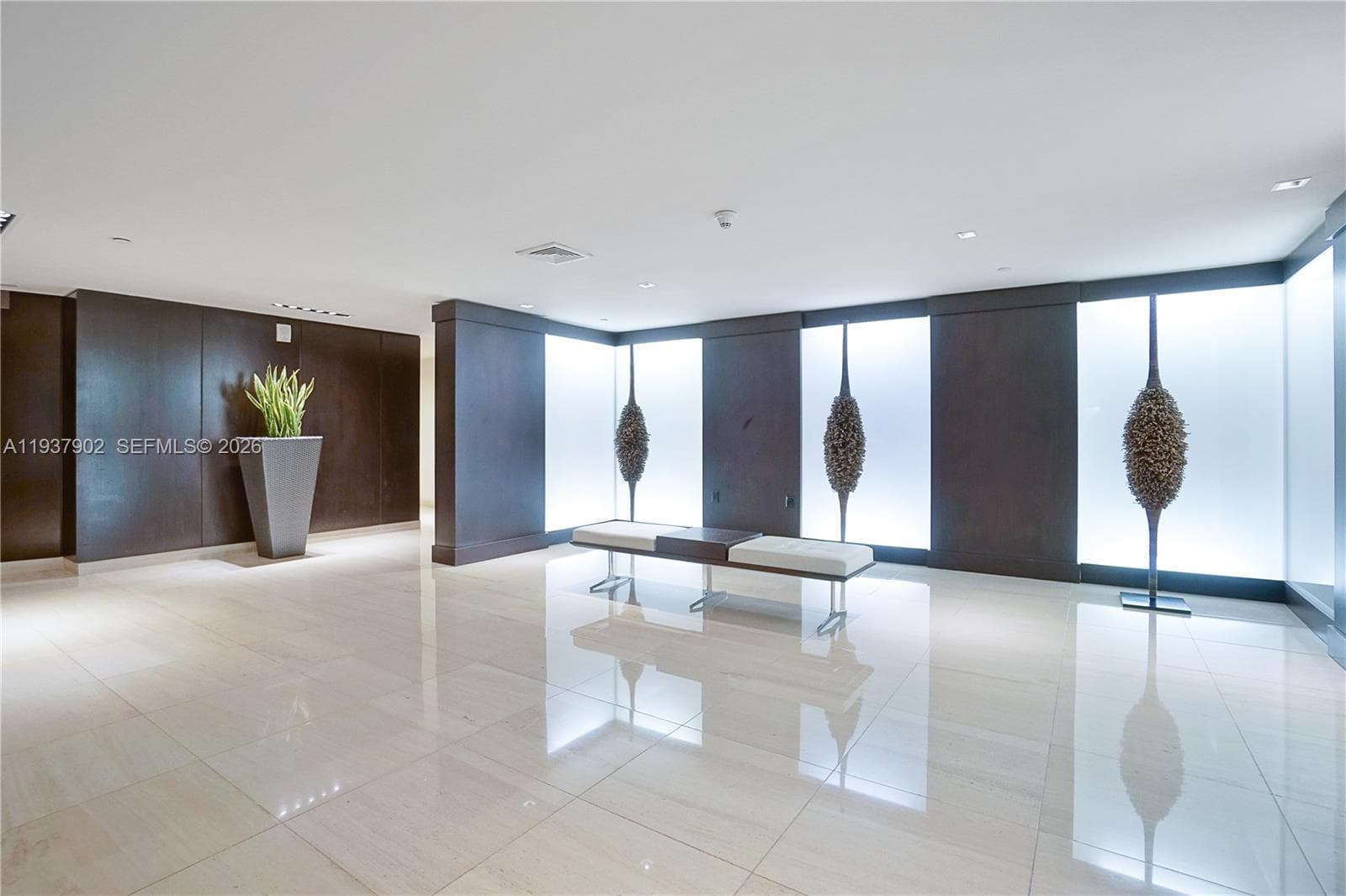 900 Biscayne Blvd # 2910, Miami FL 33132 — 32