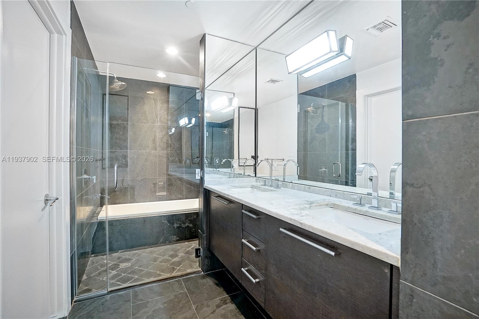 900 Biscayne Blvd # 2910, Miami FL 33132 — 20