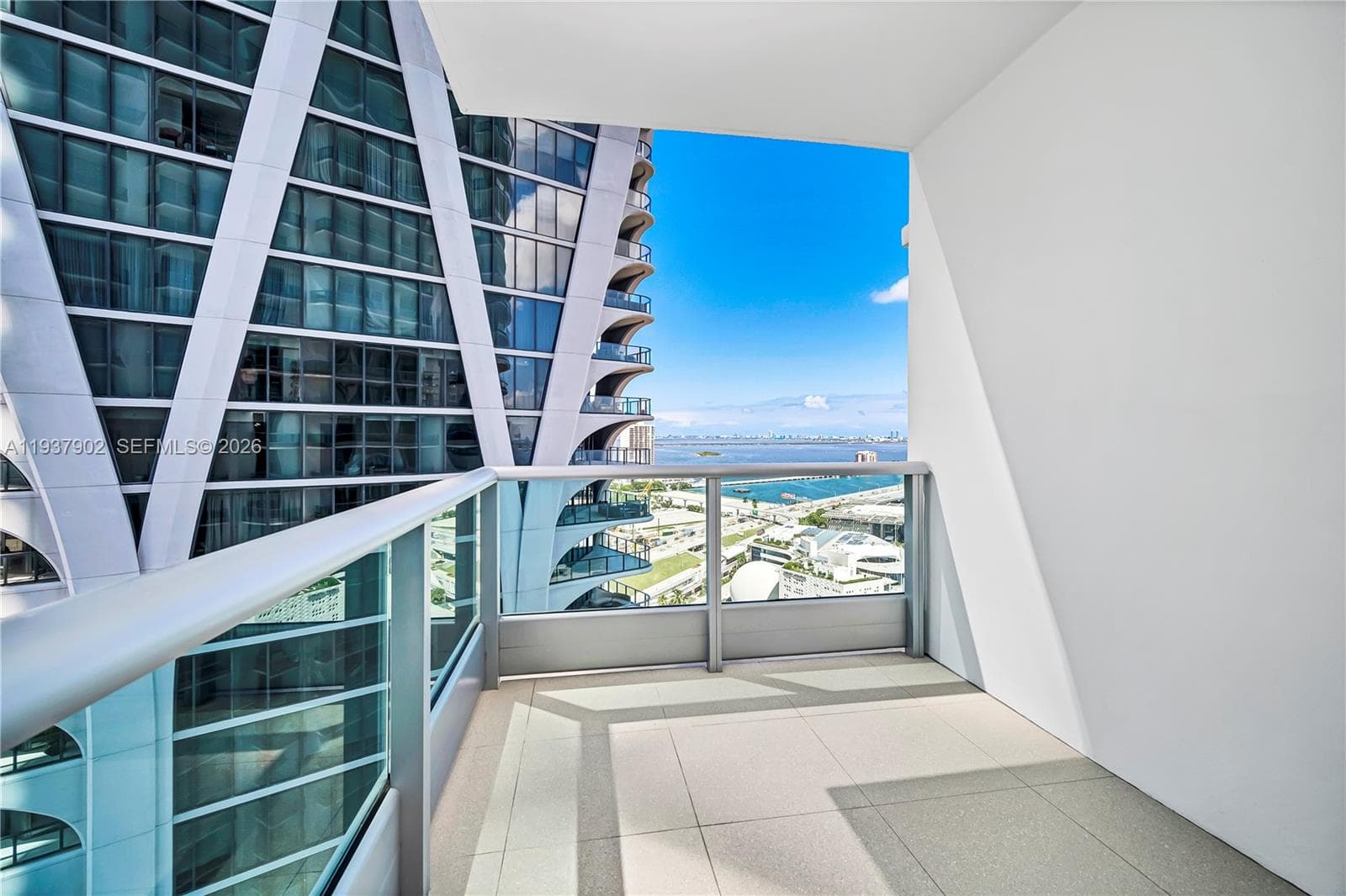 900 Biscayne Blvd # 2910, Miami FL 33132 — 24