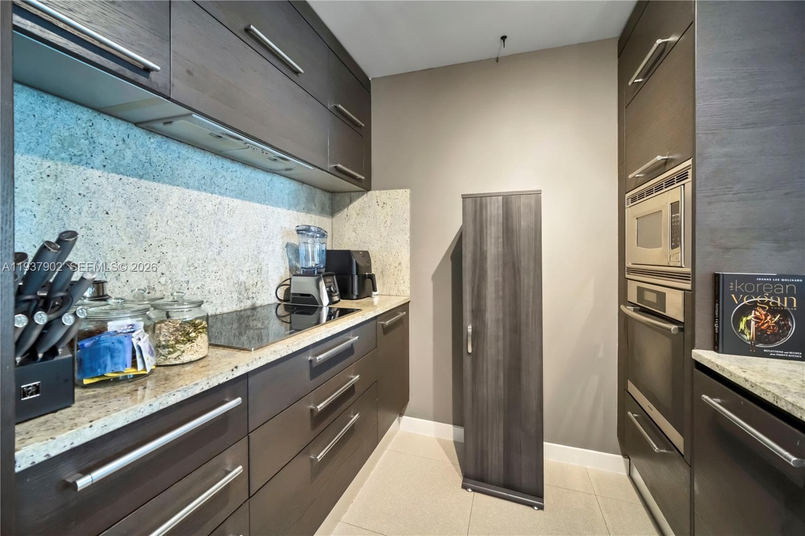 900 Biscayne Blvd # 2910, Miami FL 33132 — 10