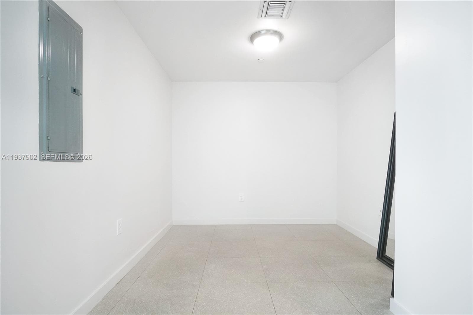 900 Biscayne Blvd # 2910, Miami FL 33132 — 8