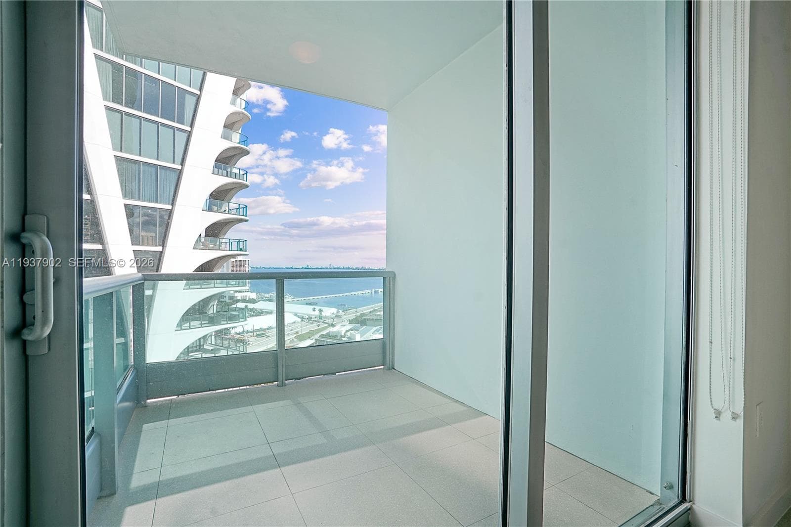 900 Biscayne Blvd # 2910, Miami FL 33132 — 25