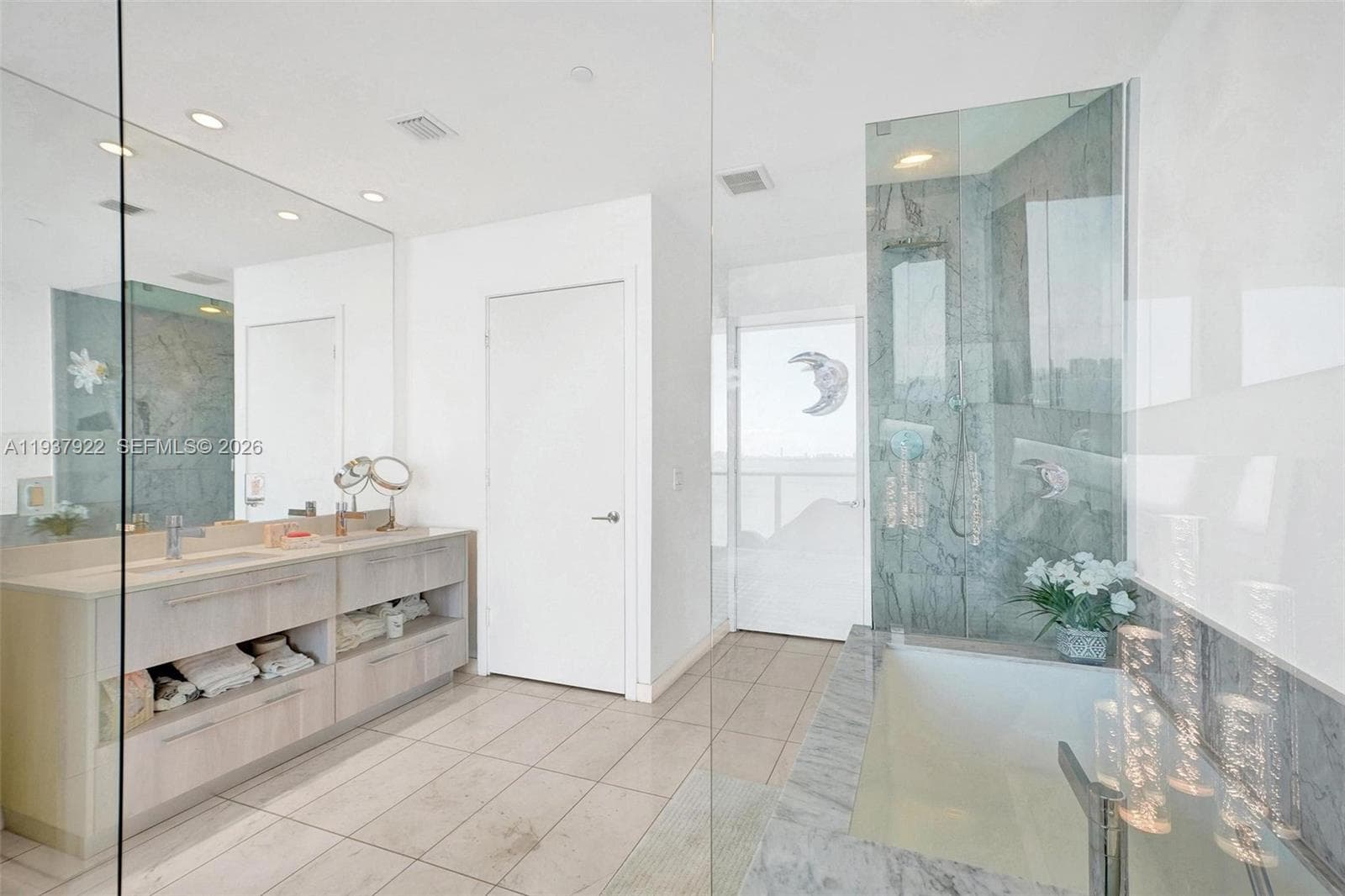 480 NE 31st St # 1705, Miami FL 33137 — 27