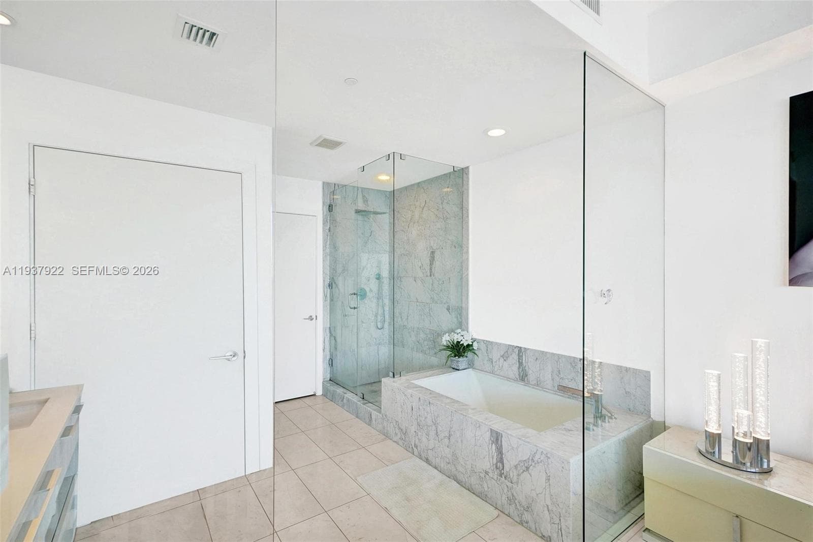 480 NE 31st St # 1705, Miami FL 33137 — 28