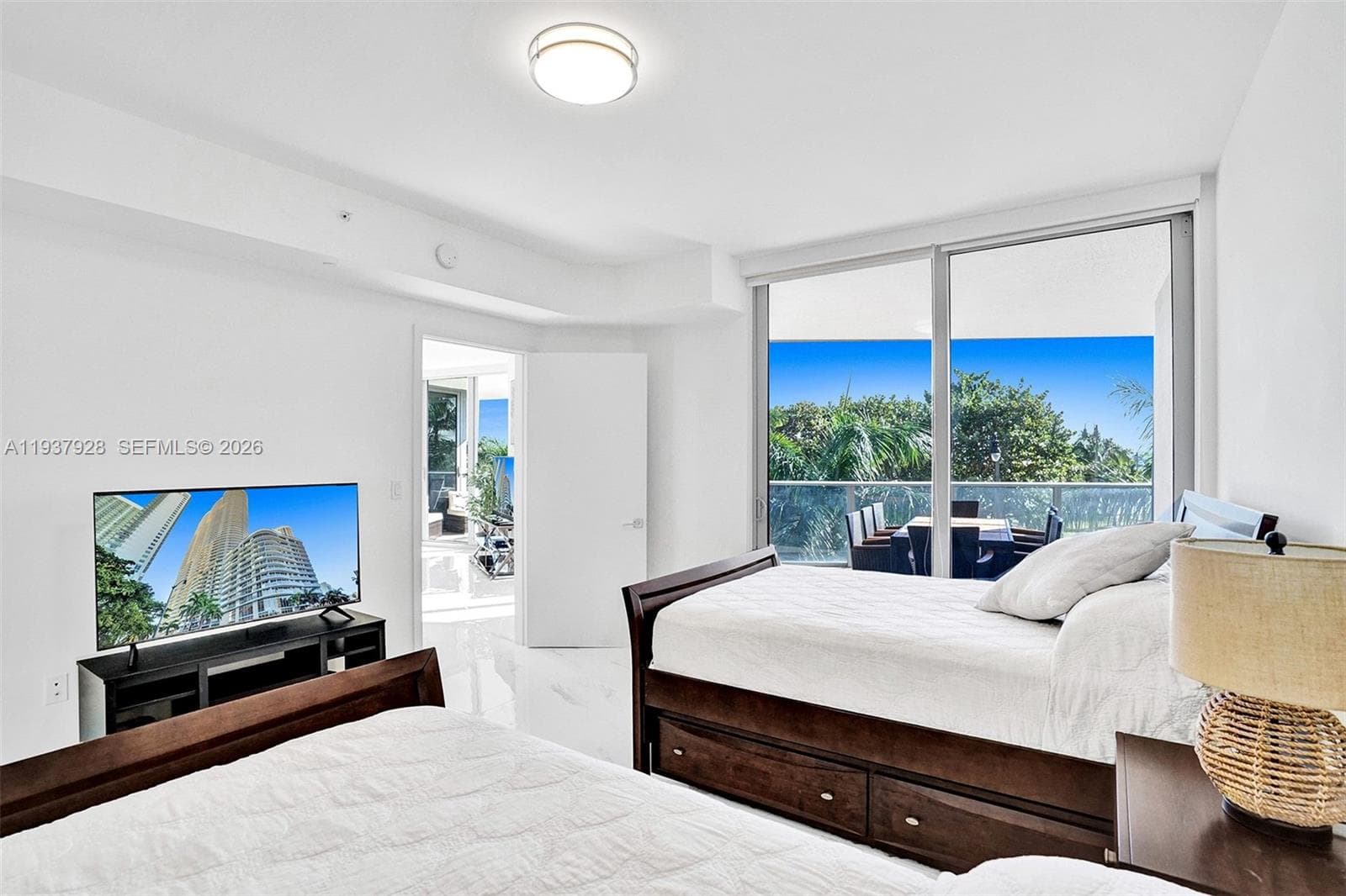 Aria On The Bay Condo, Miami, FL — 32