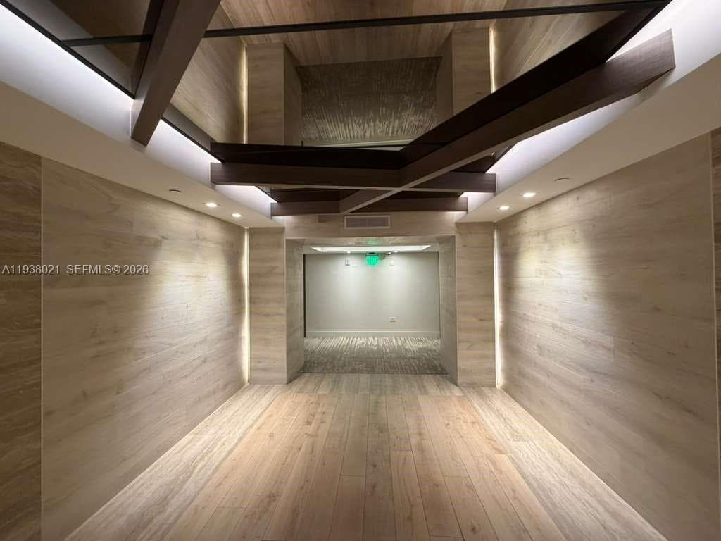 2301 Collins Ave # 423, Miami Beach FL 33139 — 35