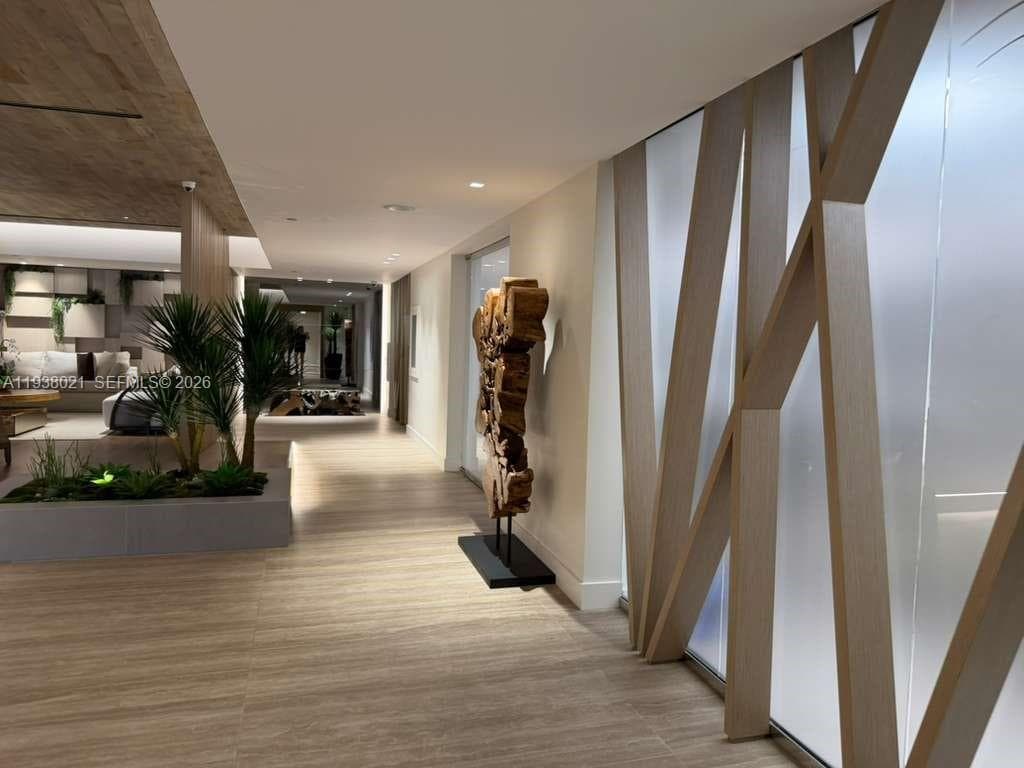 2301 Collins Ave # 423, Miami Beach FL 33139 — 31