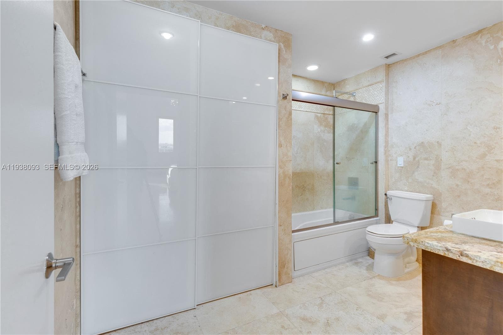 2301 Collins Ave # 22, Miami Beach FL 33139 — 12