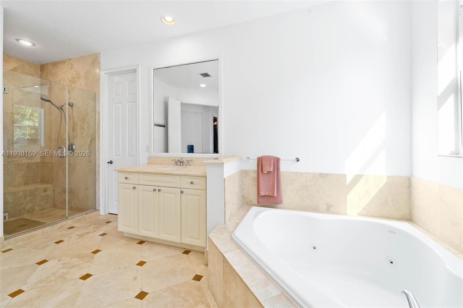 1490 Cleveland Rd, Miami Beach FL 33141 — 22