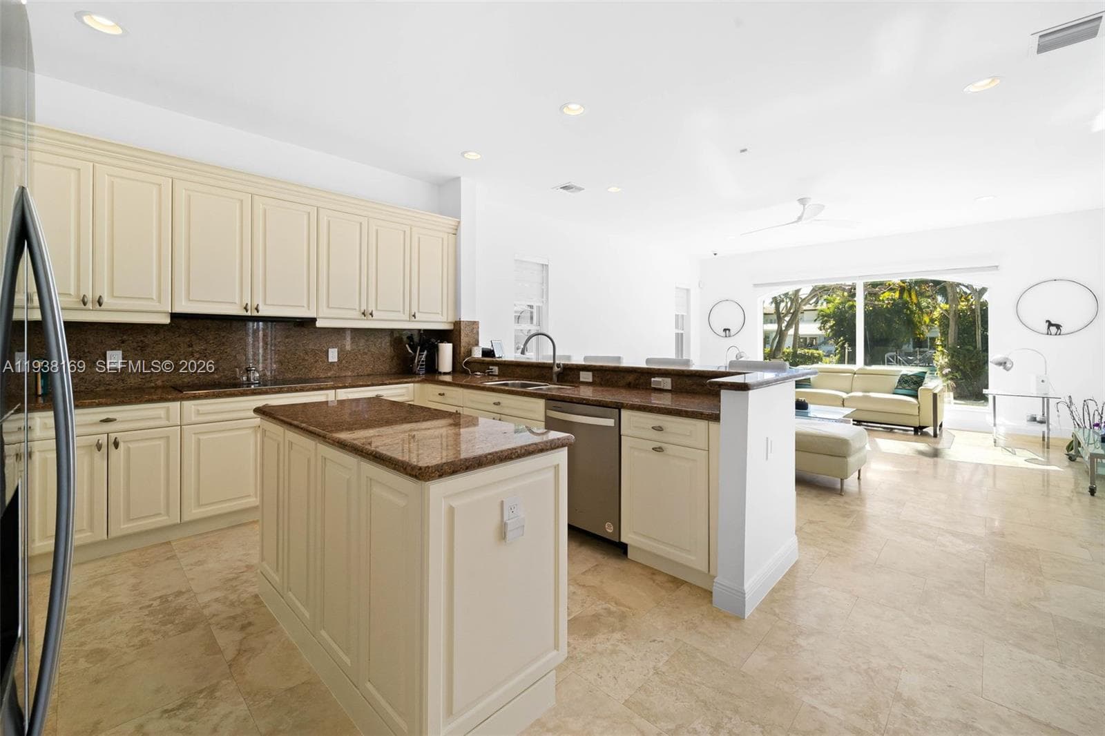 1490 Cleveland Rd, Miami Beach FL 33141 — 9