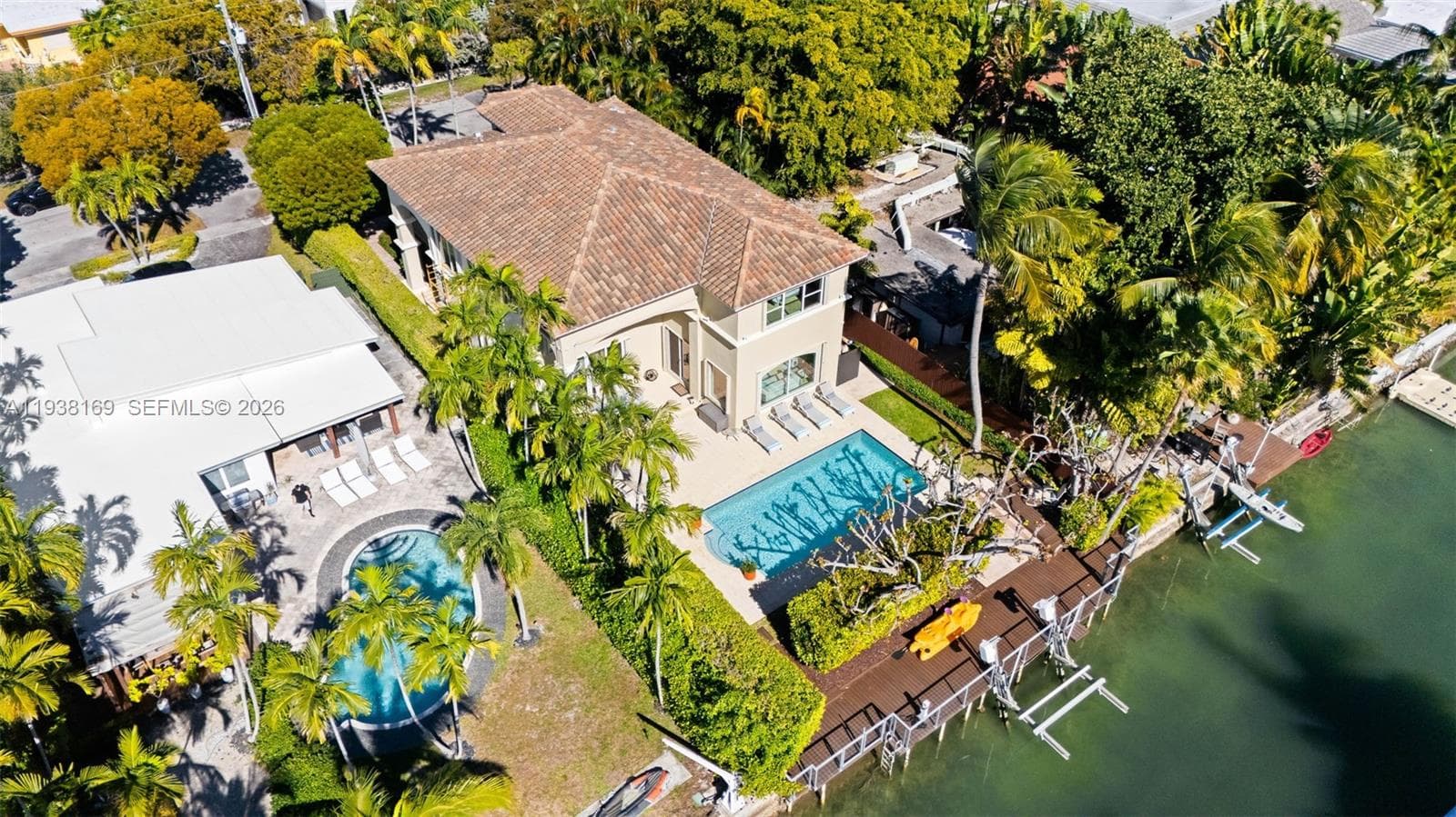 1490 Cleveland Rd, Miami Beach FL 33141 — 37