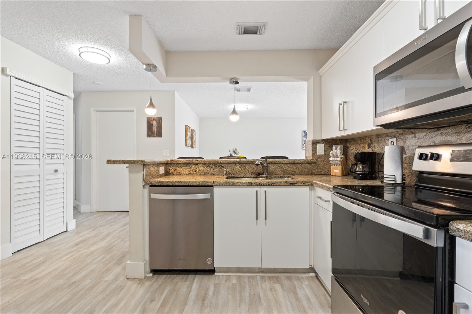 4736 NW 114th Ave # 205, Doral FL 33178 — 5