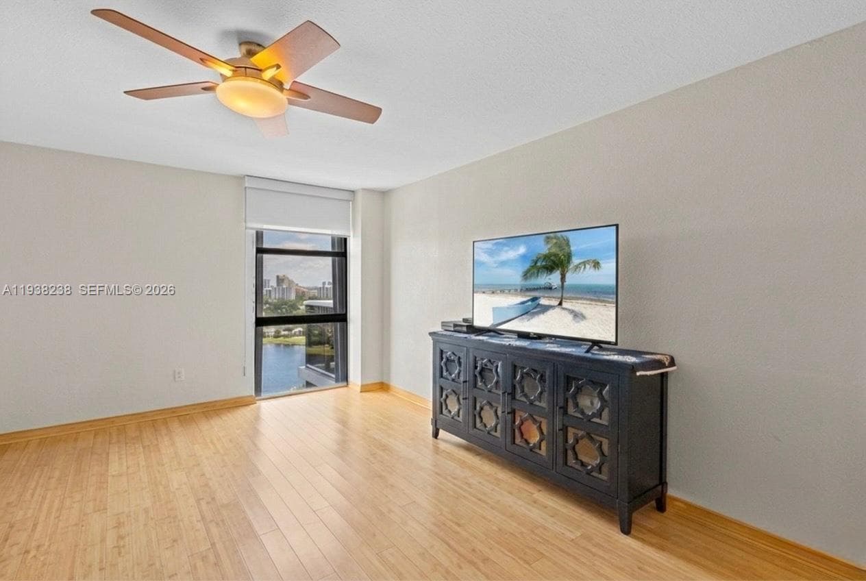 3675 N Country Club Dr # 2404, Aventura FL 33180 — 28