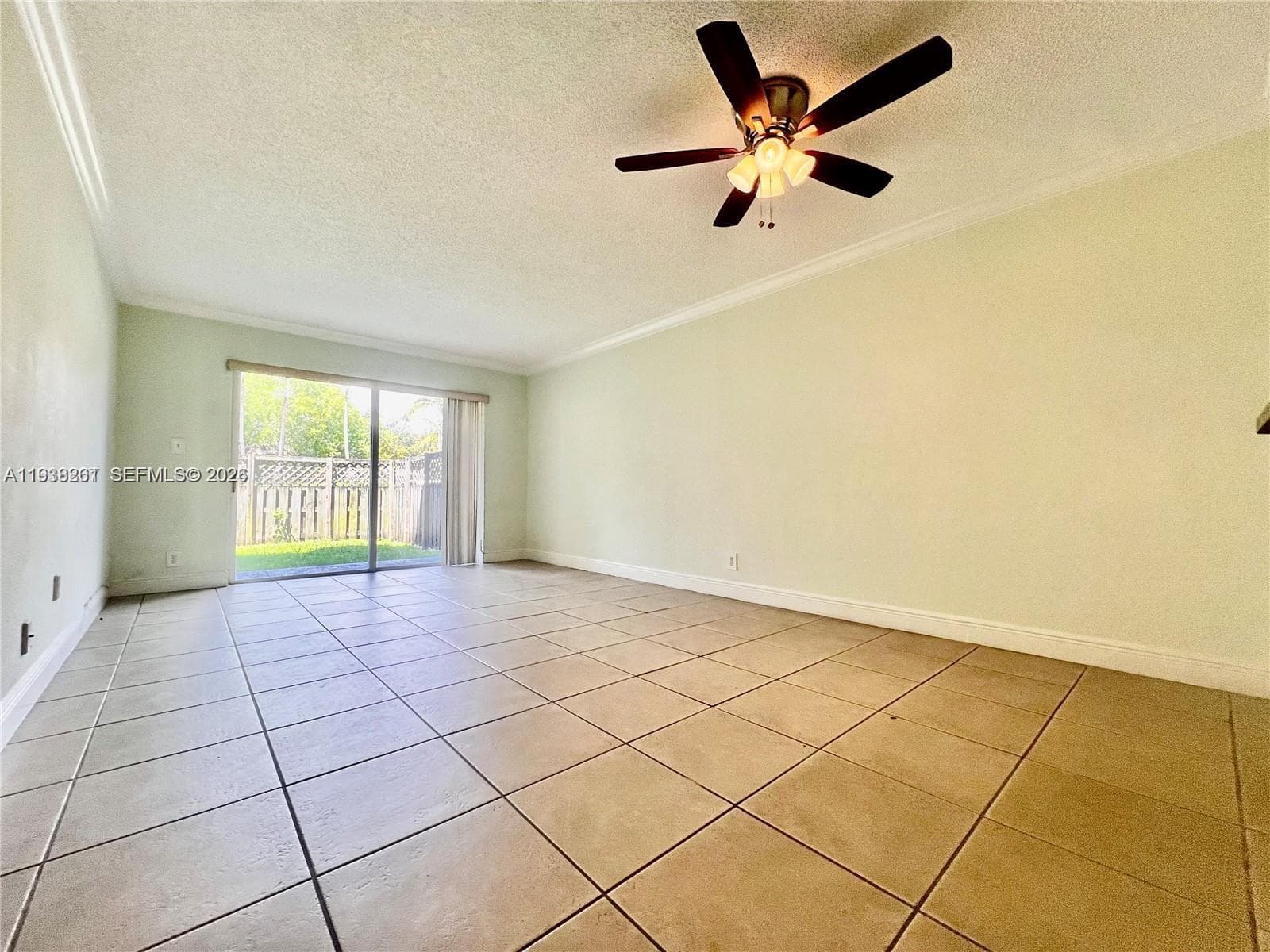 5201 Geneva Way # 109, Doral FL 33166 — 6