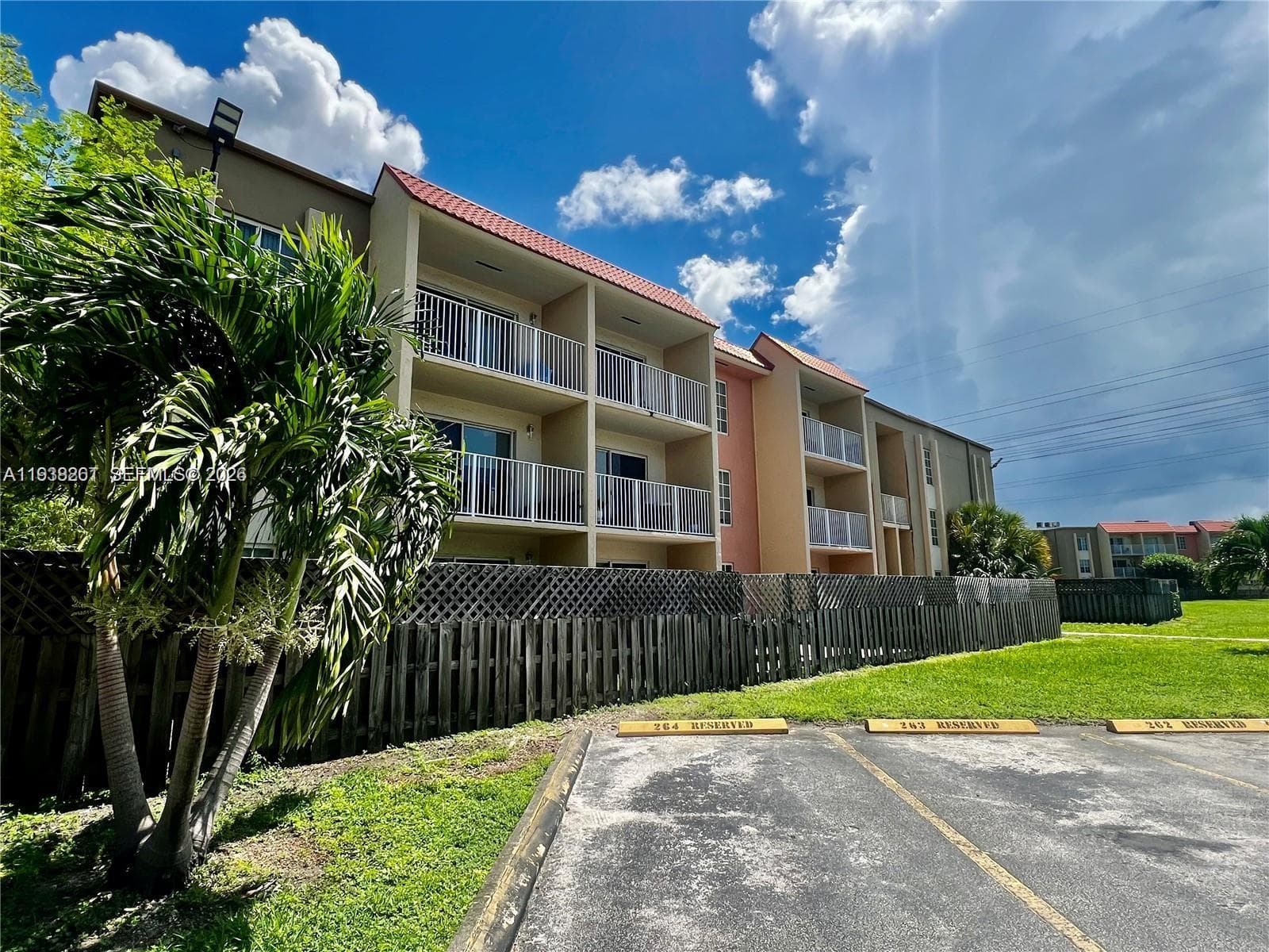 5201 Geneva Way # 109, Doral FL 33166 — 12
