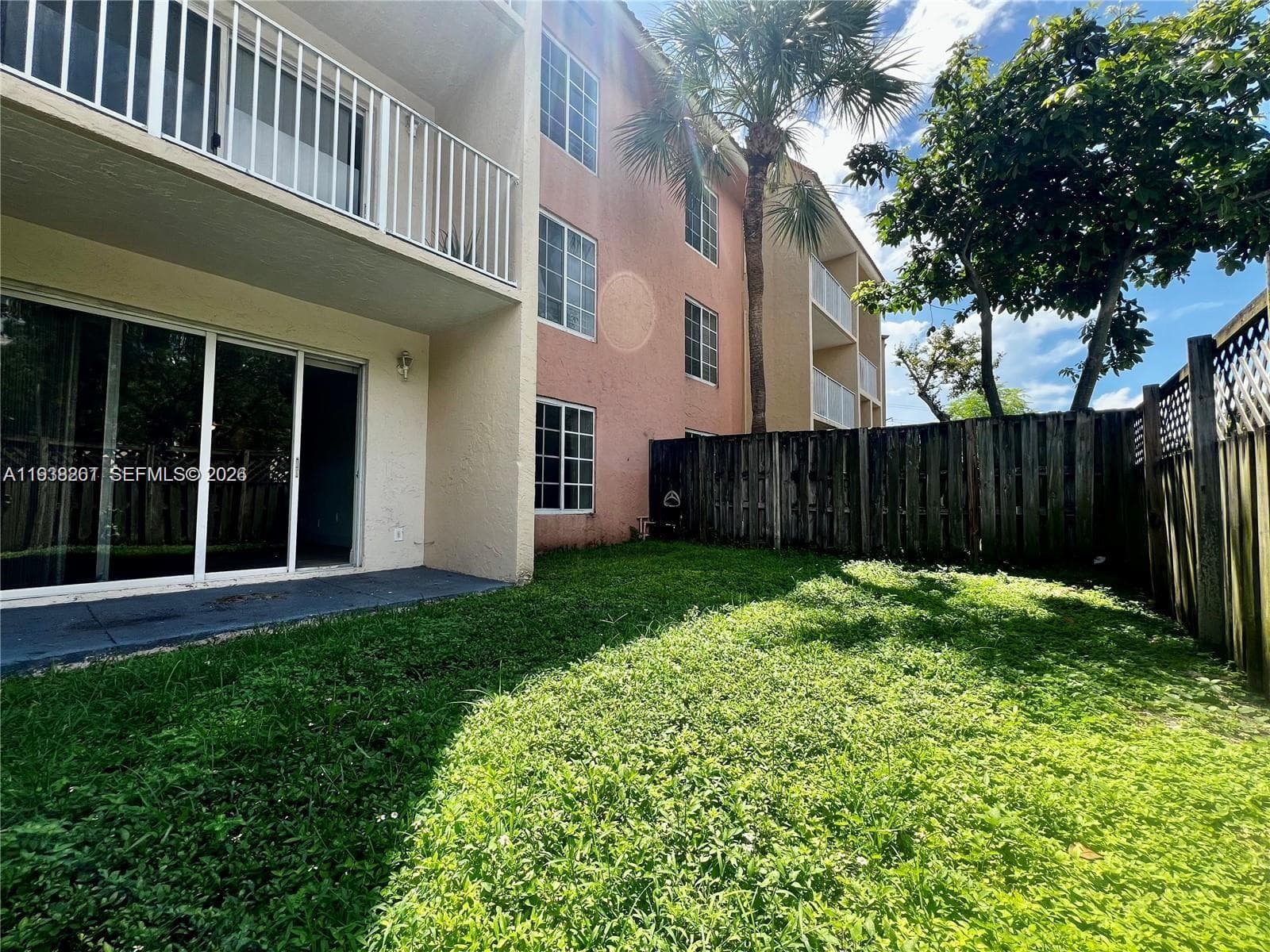 5201 Geneva Way # 109, Doral FL 33166 — 1
