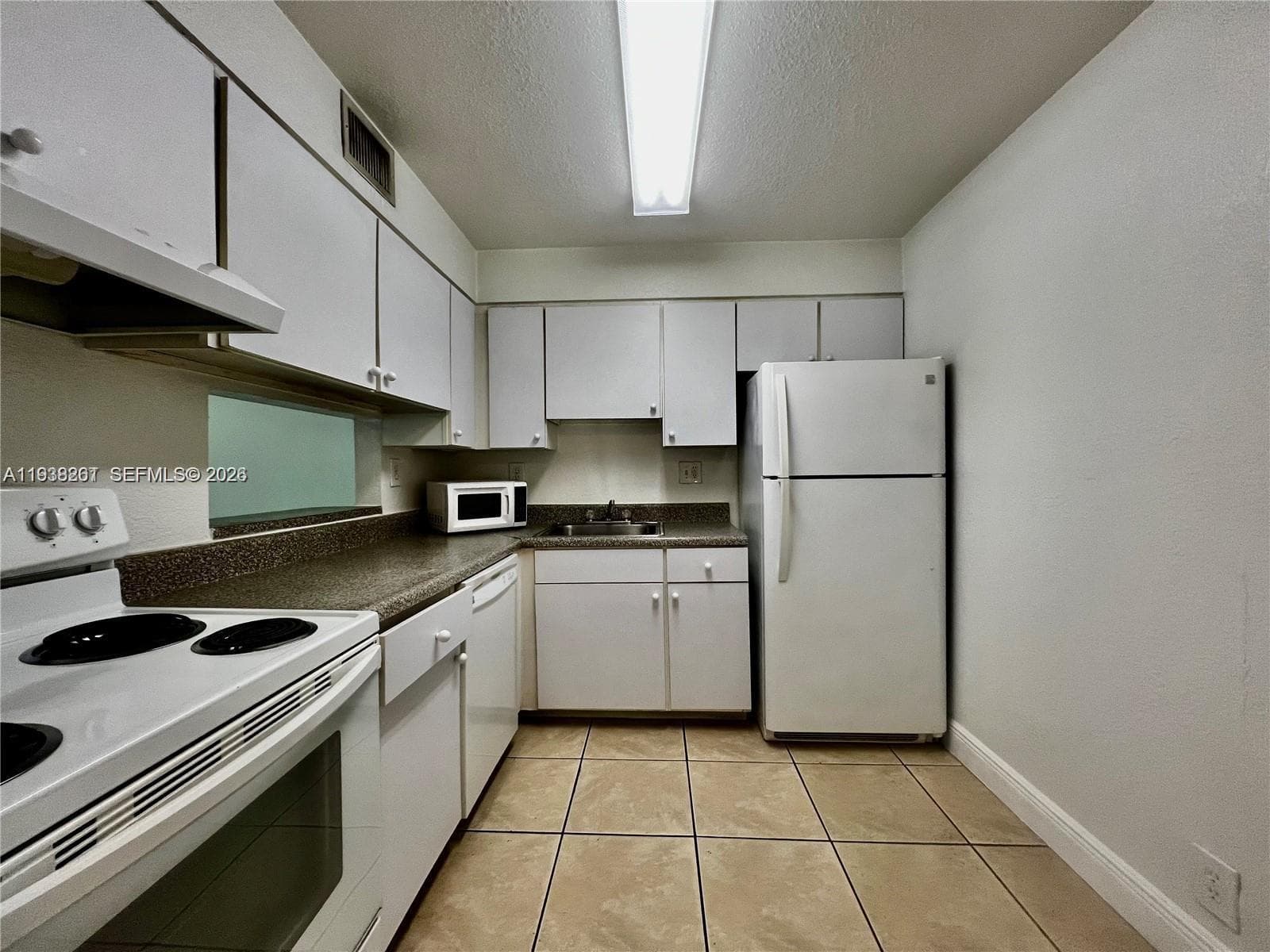 5201 Geneva Way # 109, Doral FL 33166 — 5
