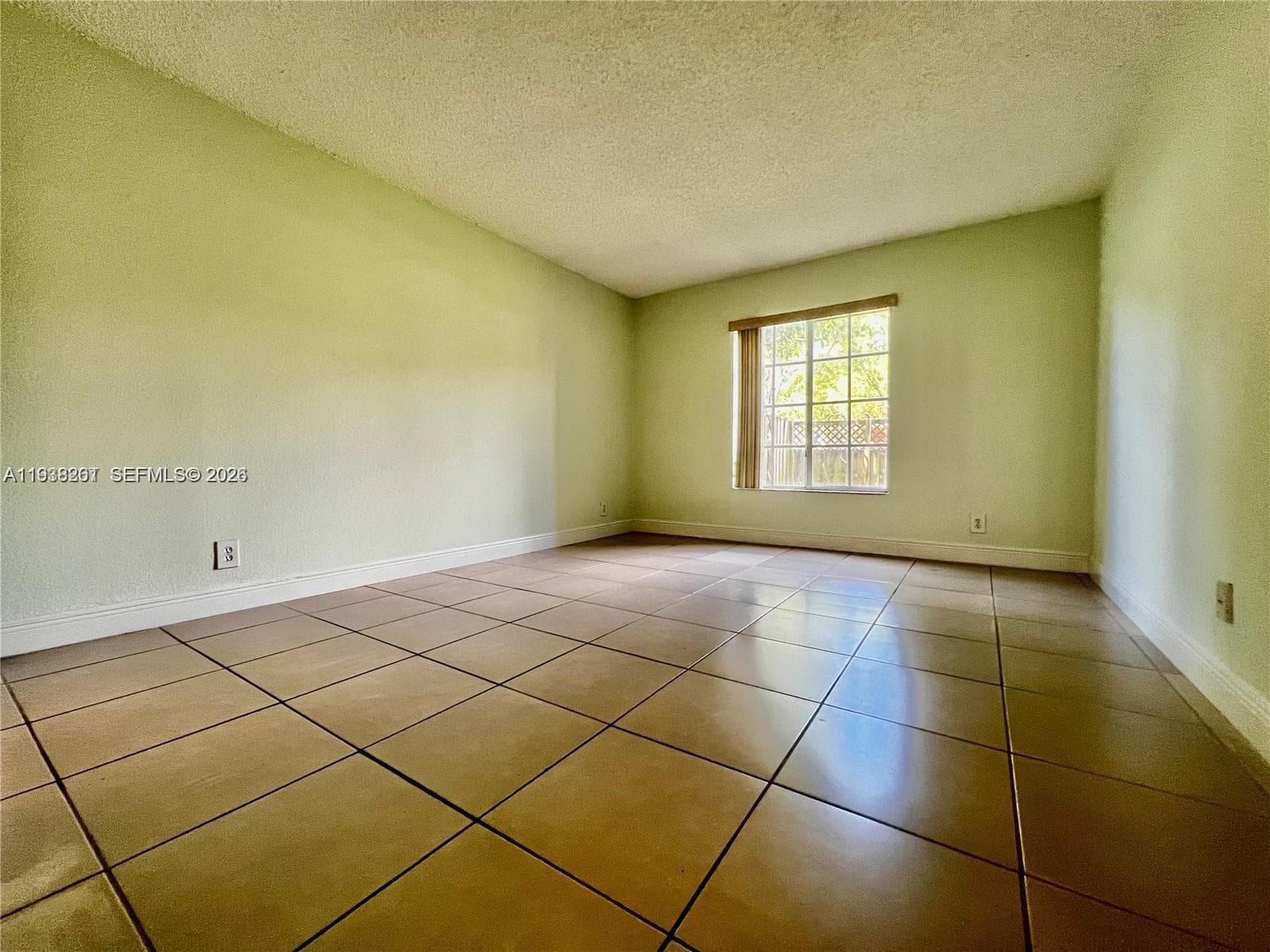 5201 Geneva Way # 109, Doral FL 33166 — 9