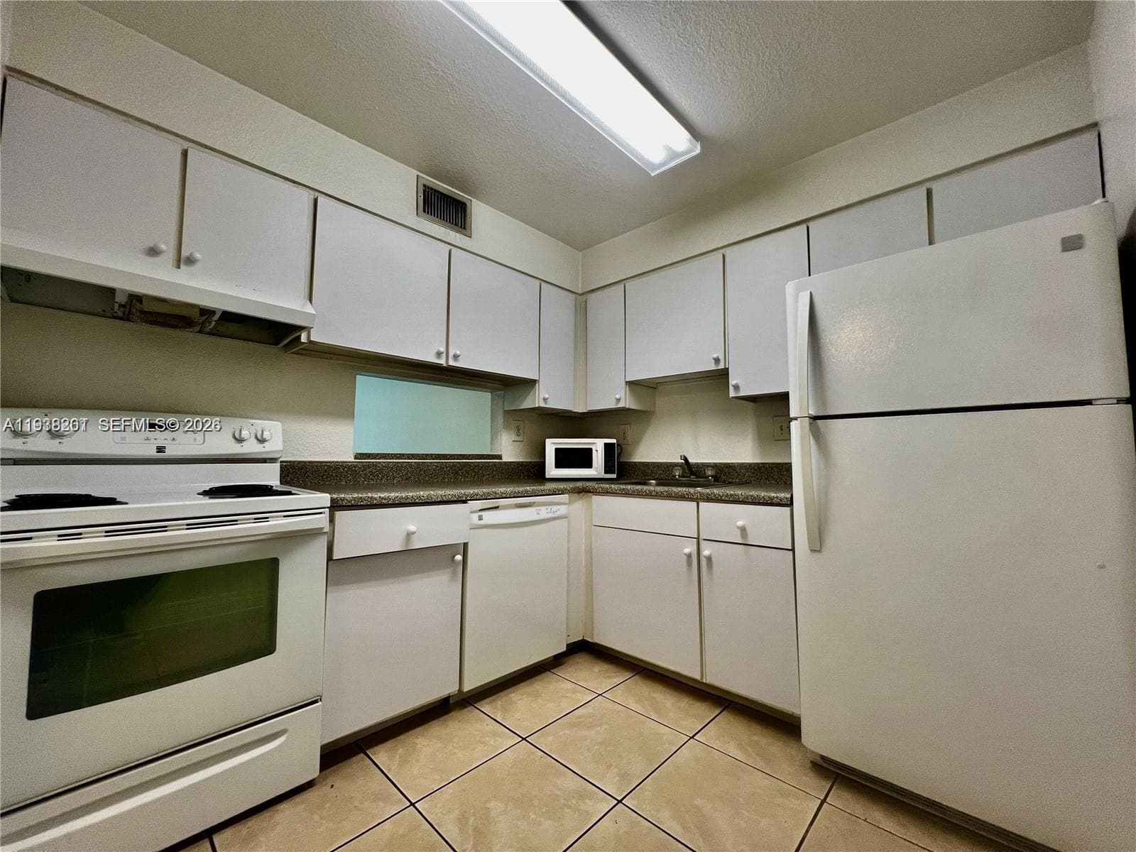 5201 Geneva Way # 109, Doral FL 33166 — 4
