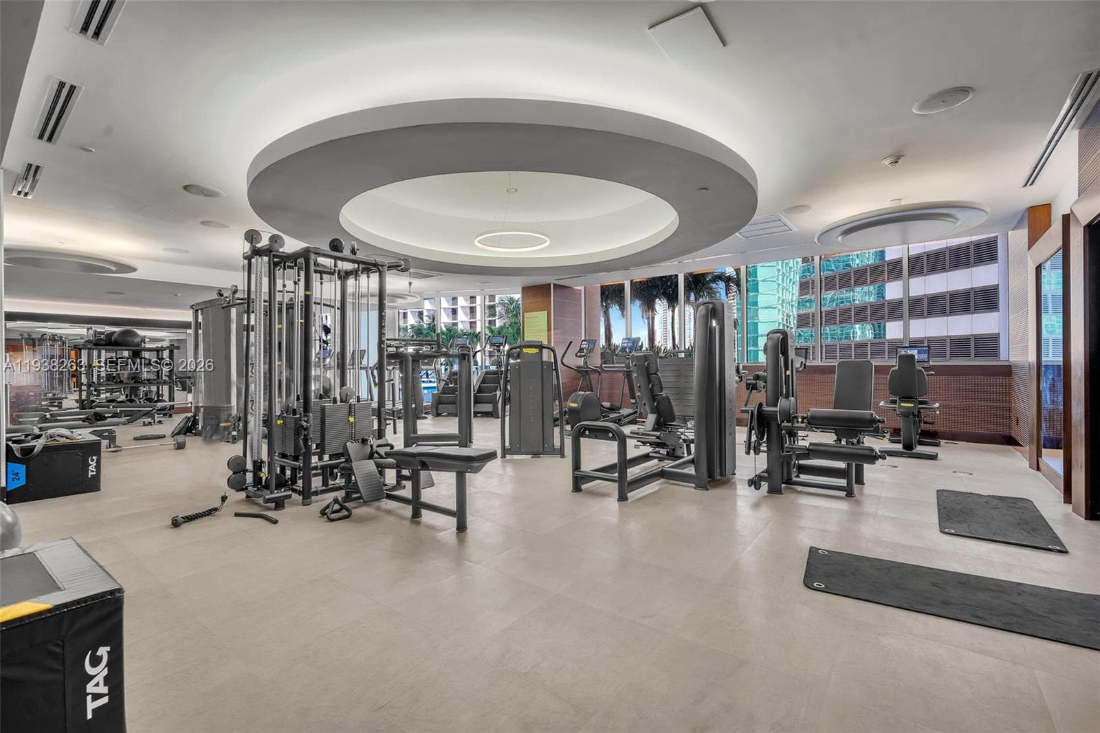 200 Biscayne Boulevard Way # 4414, Miami FL 33131 — 17