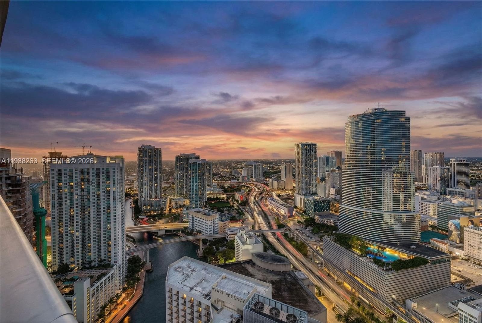 200 Biscayne Boulevard Way # 4414, Miami FL 33131 — 1