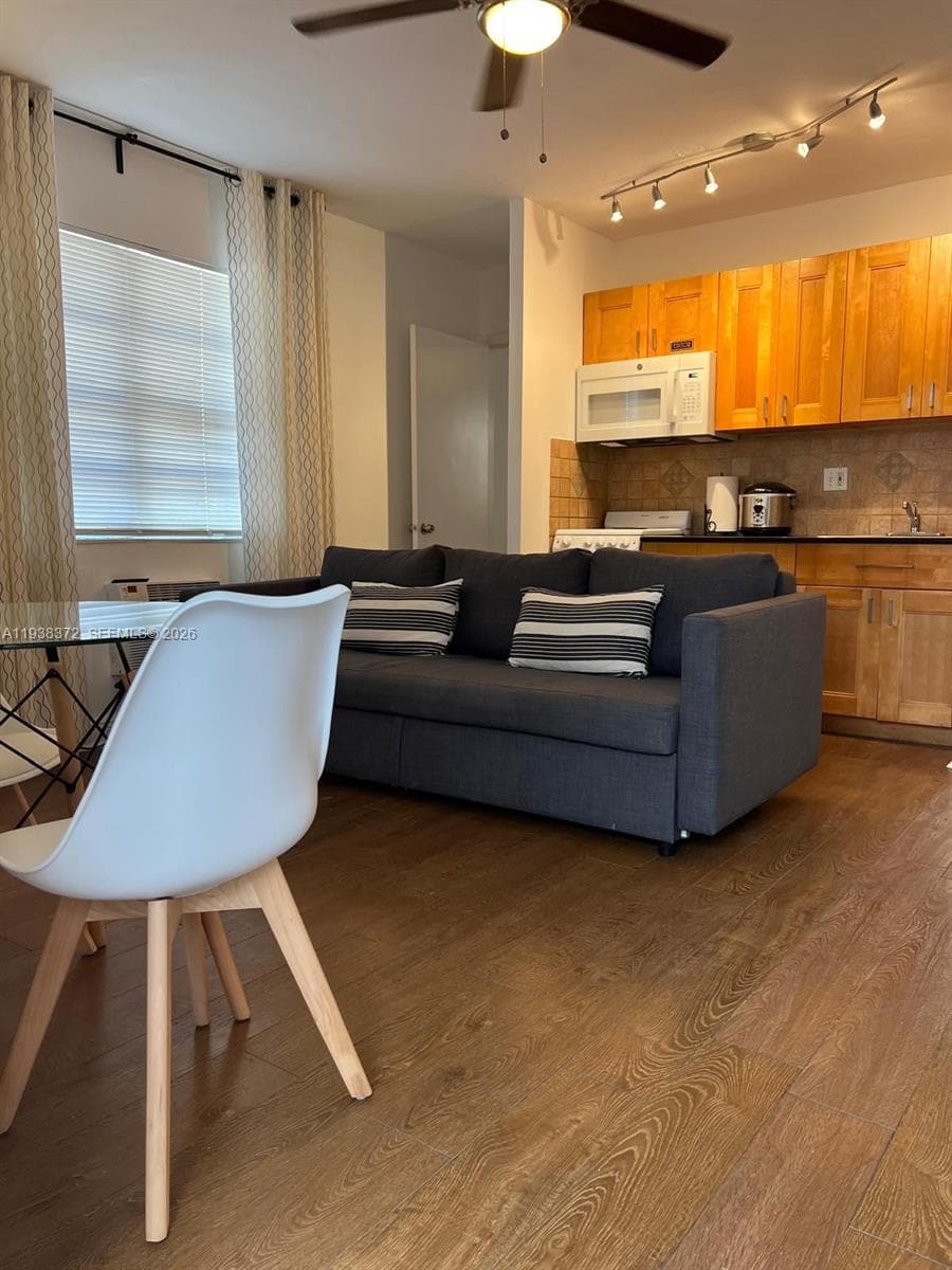 740 Michigan Ave # 5, Miami Beach FL 33139 — 1