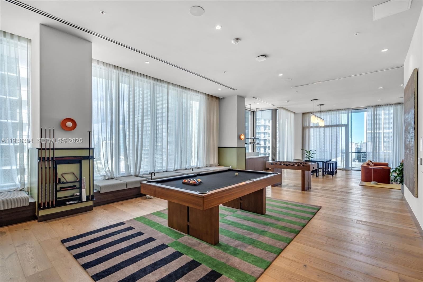 11 NE 6th Street # 1607, Miami FL 33132 — 32