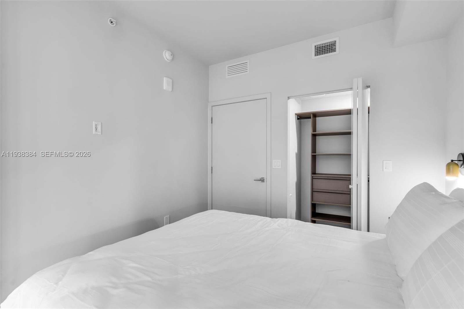 11 NE 6th Street # 1607, Miami FL 33132 — 14
