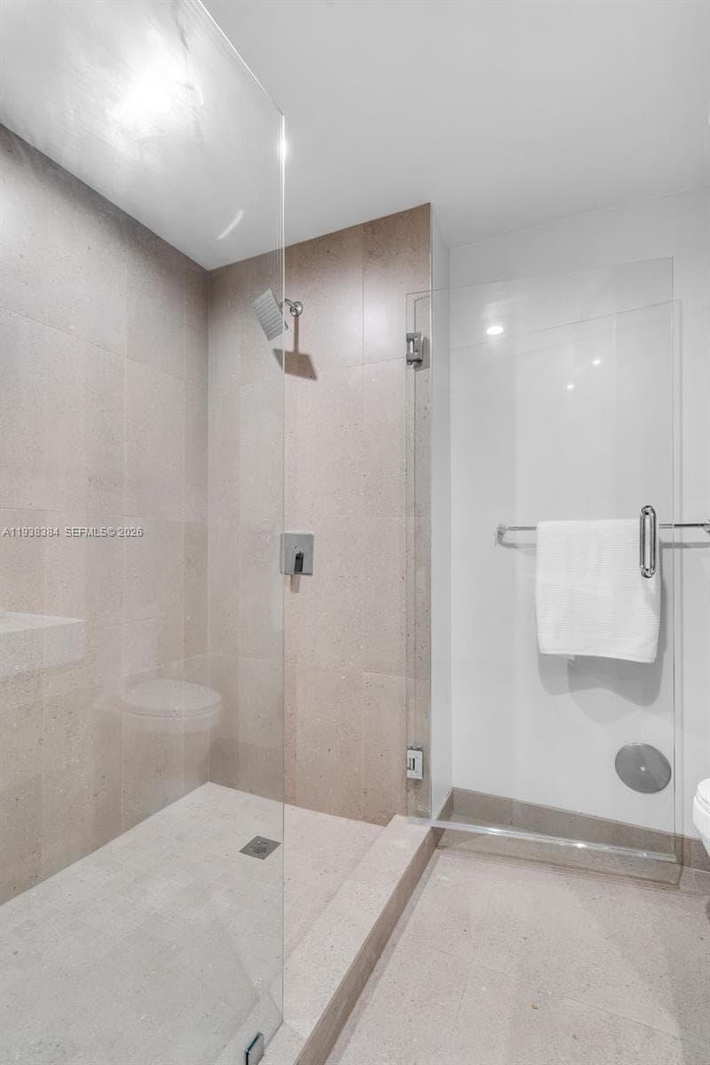 11 NE 6th Street # 1607, Miami FL 33132 — 21