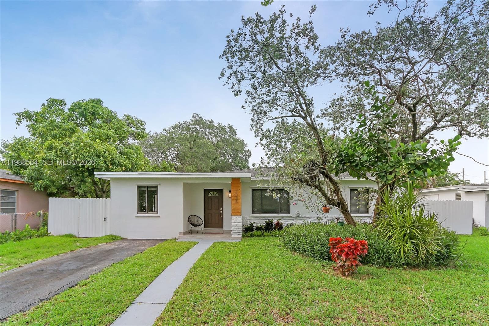 1335 NE 133rd St, North Miami FL 33161 — 2