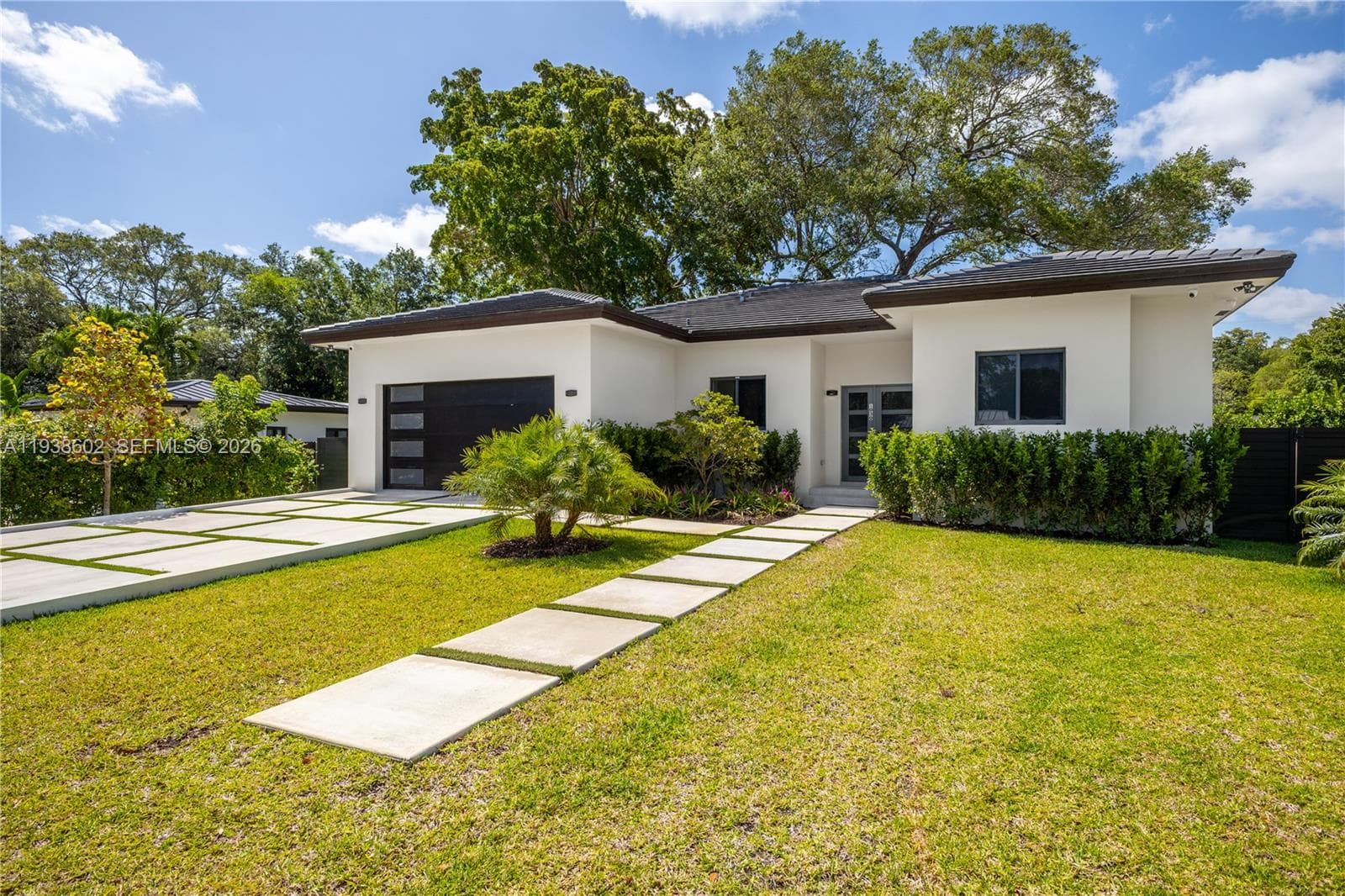 1030 NE 121st St, Biscayne Park FL 33161 — 1