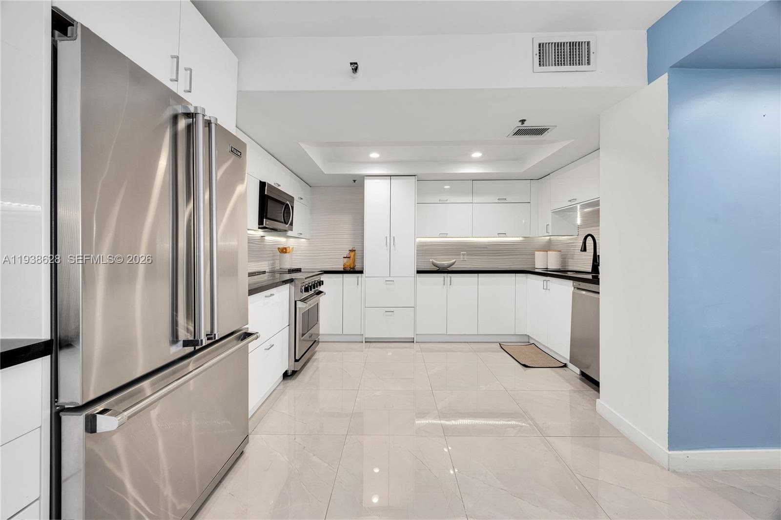 2843 S Bayshore Dr # 6B, Miami FL 33133 — 12