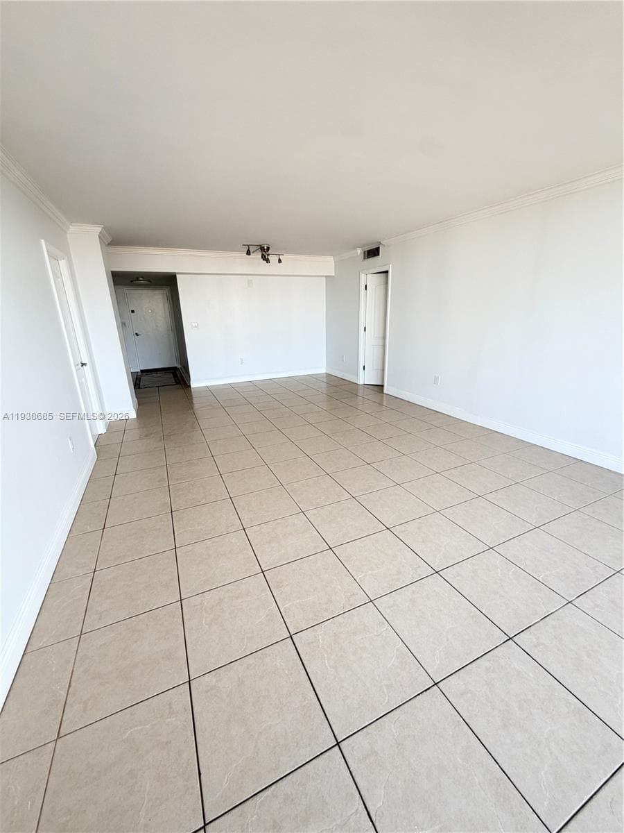 3701 N Country Club Dr # 1901, Aventura FL 33180 — 13