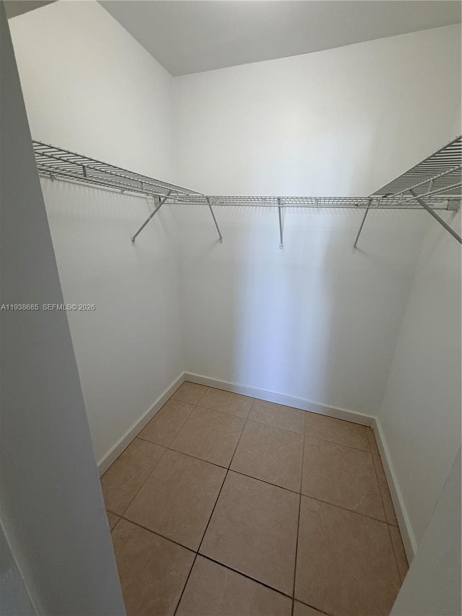 3701 N Country Club Dr # 1901, Aventura FL 33180 — 22