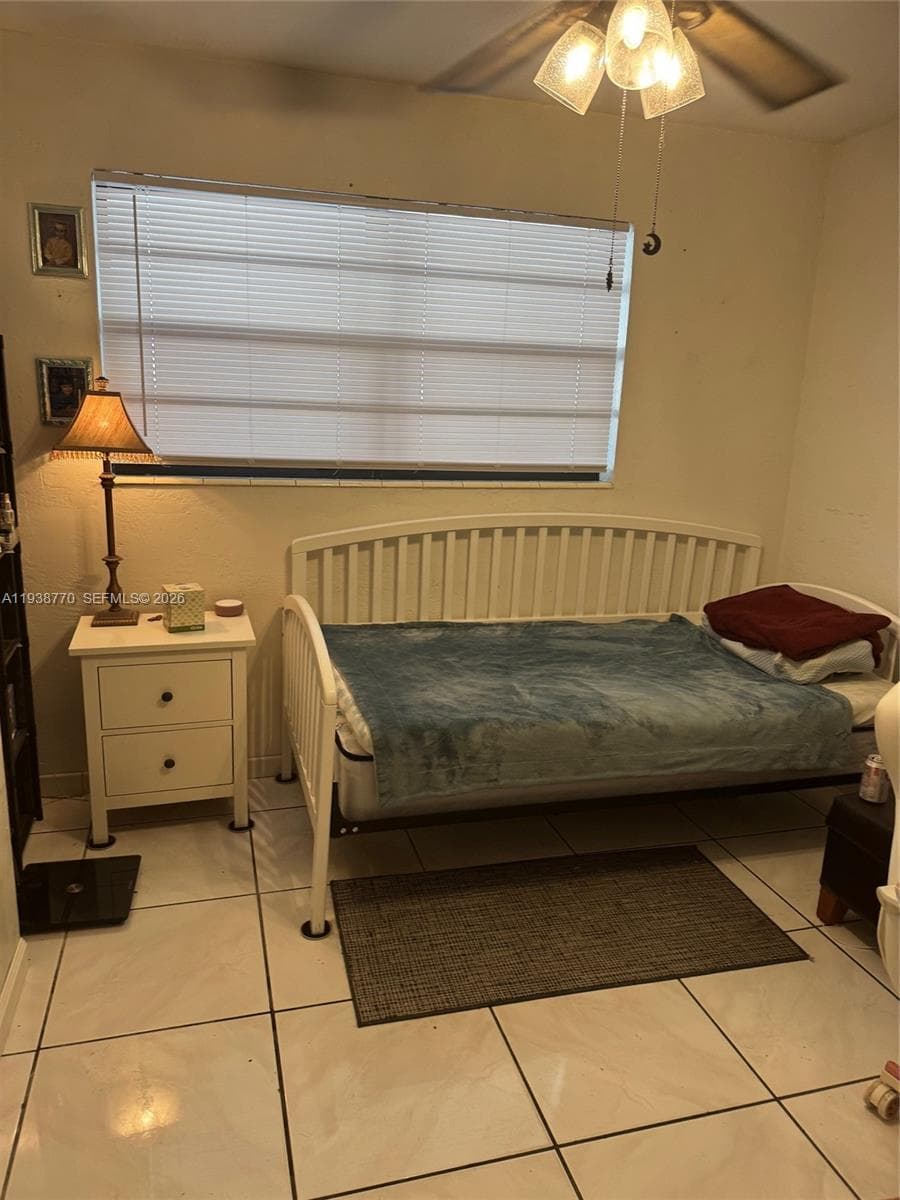 17 E 50th Pl, Hialeah FL 33013 — 16