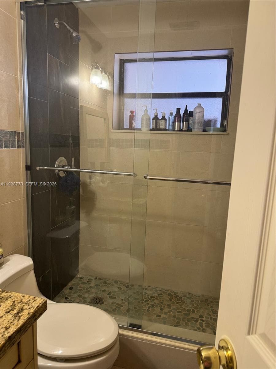 17 E 50th Pl, Hialeah FL 33013 — 20