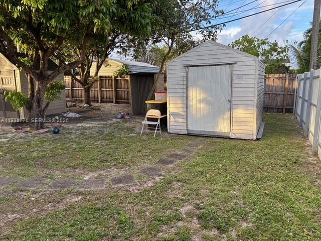 17 E 50th Pl, Hialeah FL 33013 — 34