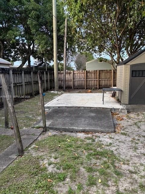 17 E 50th Pl, Hialeah FL 33013 — 35