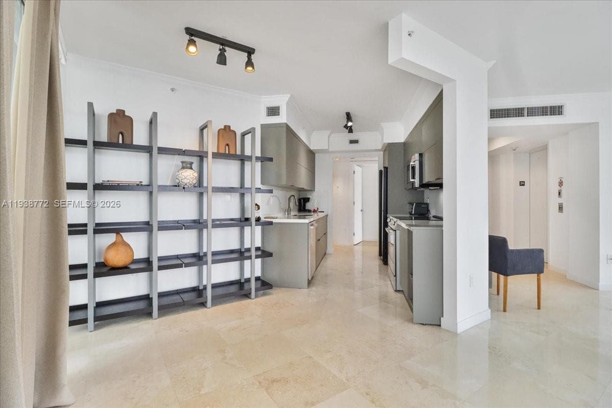 18671 Collins Ave # 2404, Sunny Isles Beach FL 33160 — 13