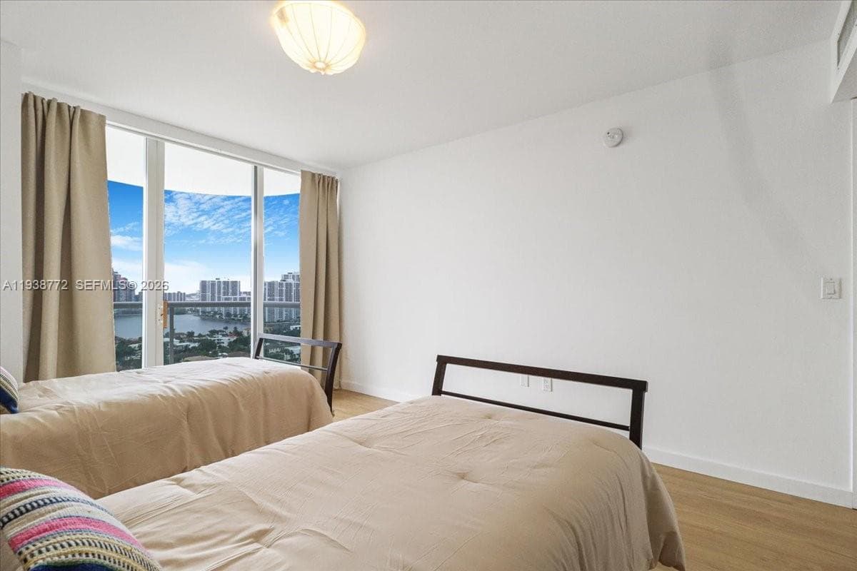 18671 Collins Ave # 2404, Sunny Isles Beach FL 33160 — 37